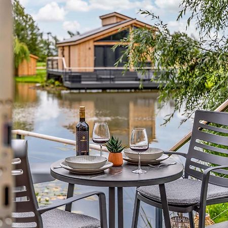 Woad Mill Lakeside Lodges Boston Extérieur photo