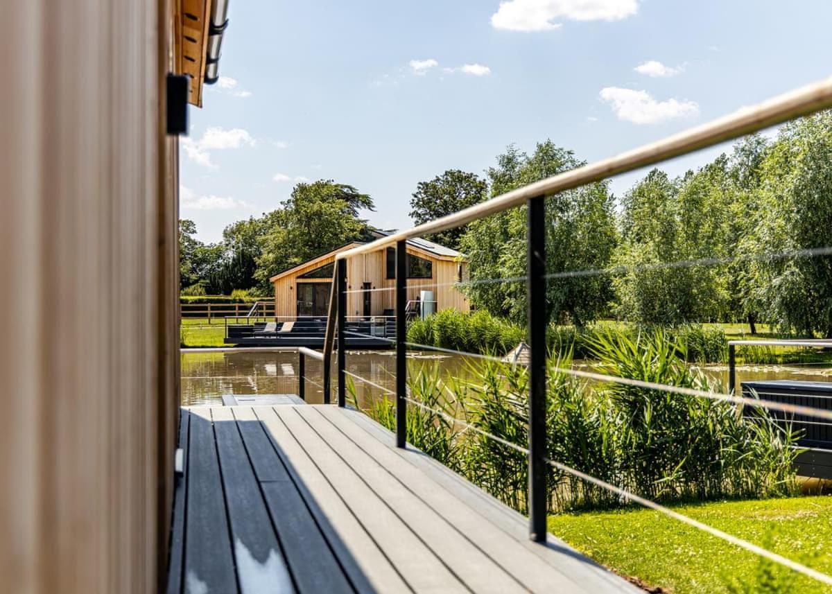 Woad Mill Lakeside Lodges Boston Extérieur photo