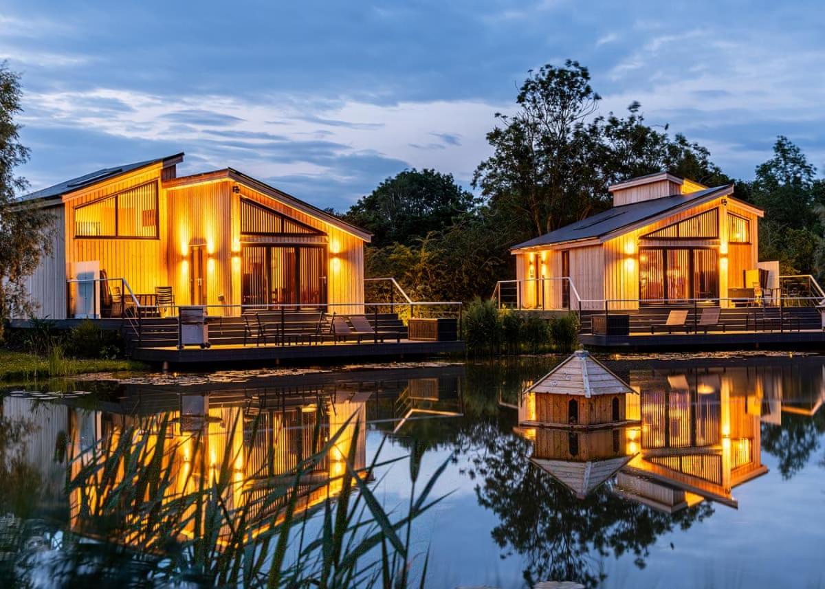 Woad Mill Lakeside Lodges Boston Extérieur photo