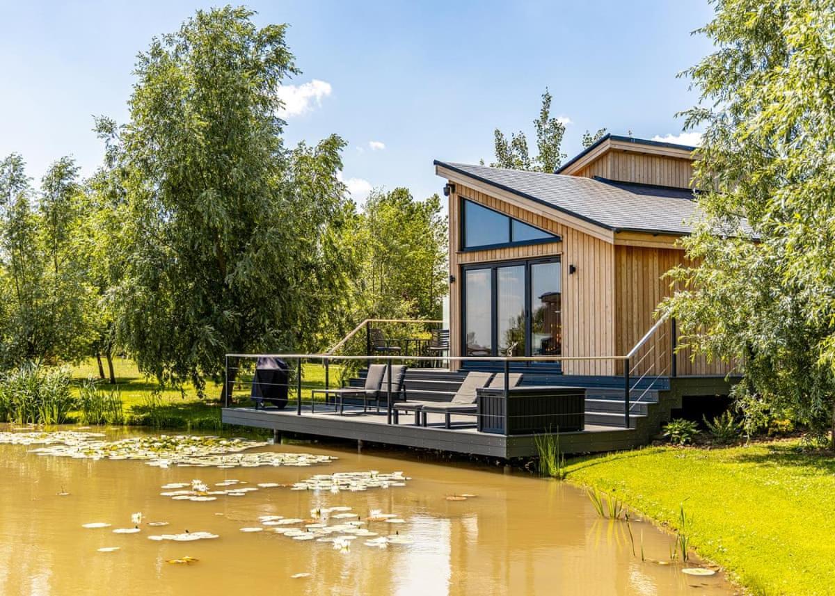 Woad Mill Lakeside Lodges Boston Extérieur photo