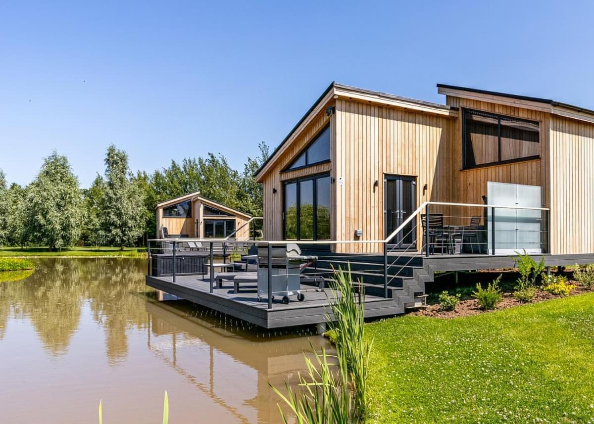 Woad Mill Lakeside Lodges Boston Extérieur photo