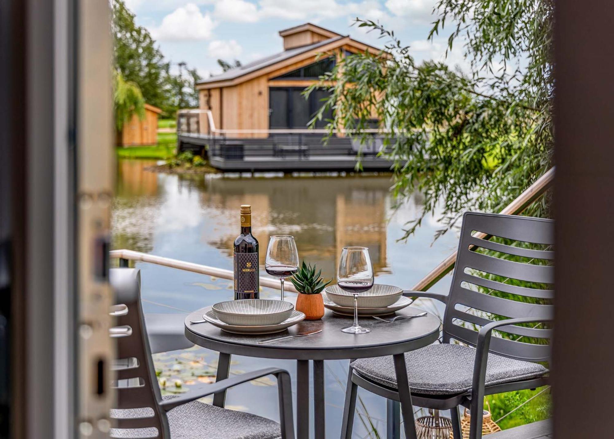 Woad Mill Lakeside Lodges Boston Extérieur photo